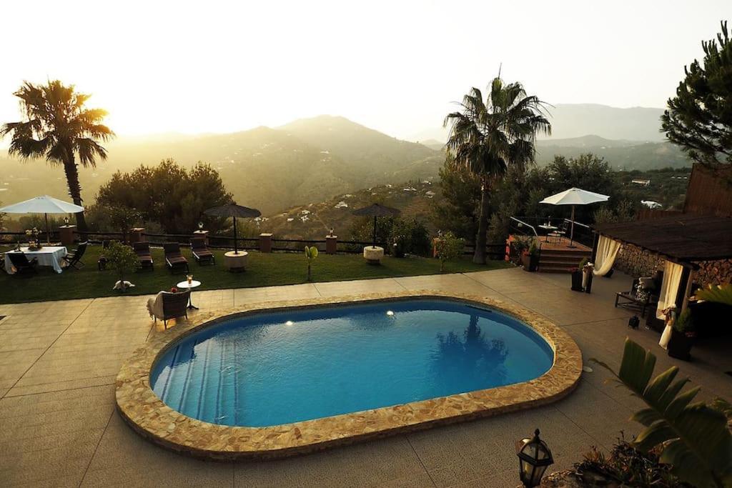 Sayalonga Villa El Pino: With Private Pool מראה חיצוני תמונה