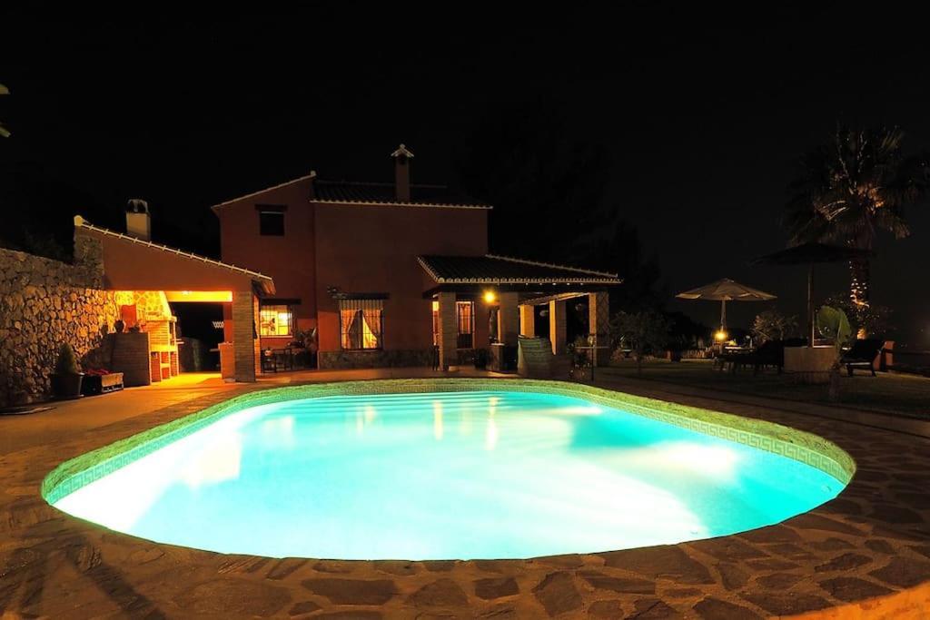 Sayalonga Villa El Pino: With Private Pool מראה חיצוני תמונה